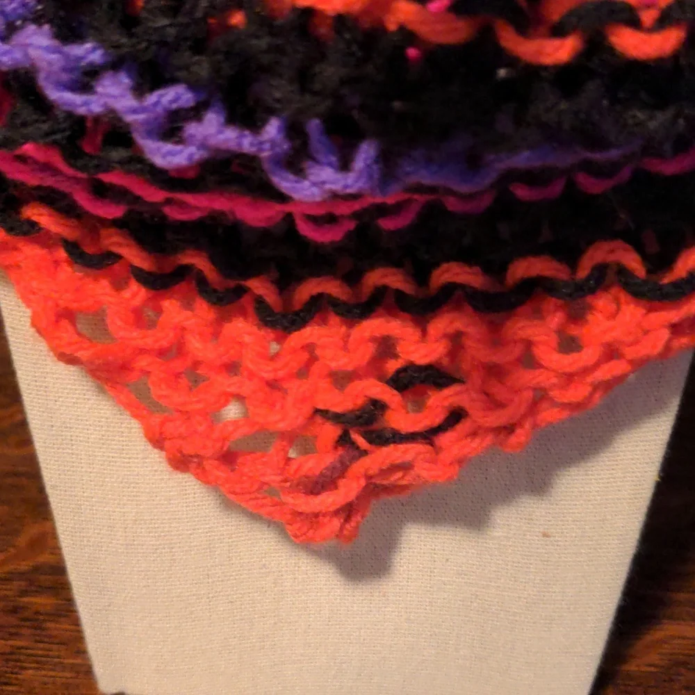 NWT! Handmade Acrylic Knit Triangle Scarf Black and Bright Multicolored OSFM - Picture 3 of 6